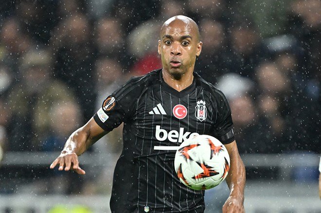 b901f6c27d464143a5b0ca1add52c0a4 Beşiktaş'ta büyük operasyon: Immobile başta olmak üzere 6 yabancıyla ayrılık kararı - 6. Foto