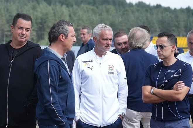 Mourinho'dan yeni sezon öncesi beklenmedik istek: Ali Koç ve yönetim sıcak bakıyor  - 5. Foto