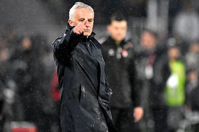 be10502d8aaa4b0e94d10b9b7199a358-2 Real Madrid'in Mourinho projesini açık ettiler: Florentino Perez'den beklenmedik bir hamle geliyor - 2. Foto