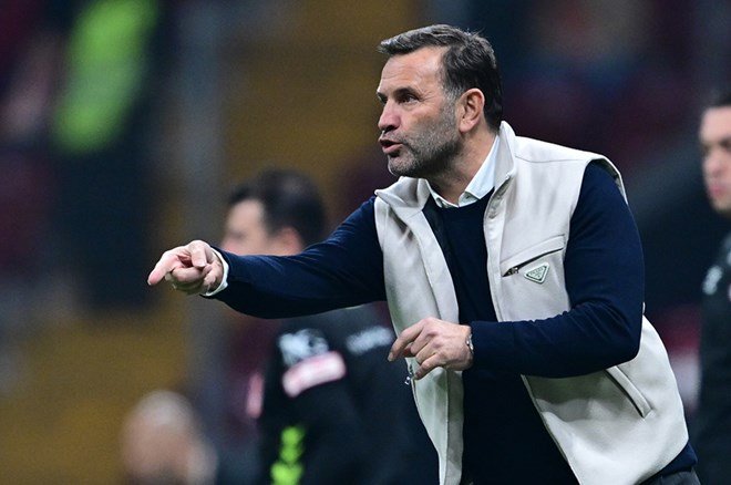 c03d4602466948fdb72a3e10b782cb4c Okan Buruk, Fenerbahçe'ye karşı turun şifresini Rangers maçında buldu - 2. Foto