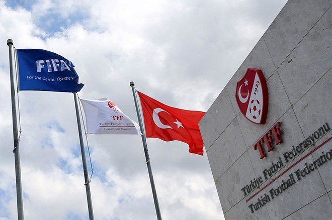 c727d9c3a0cb4385be9c70257971aeb9-2 SON DAKİKA: PFDK kararları açıklandı: Mourinho kaç maç ceza aldı? - 2. Foto