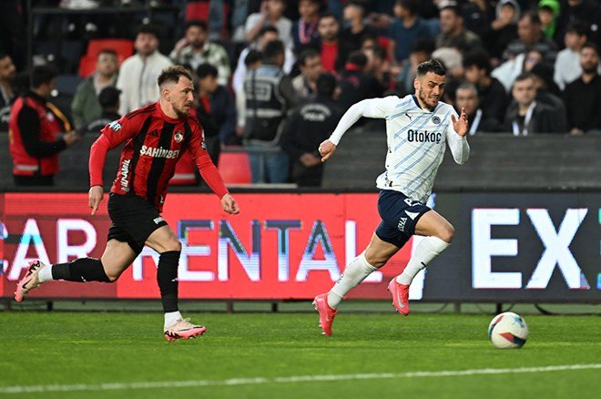 d0a98770af00401a87ac870f7ce1fee3 Rıdvan Dilmen'den şampiyonluk iddiası: "60-40'a dönebilir ama şartı var" - 5. Foto