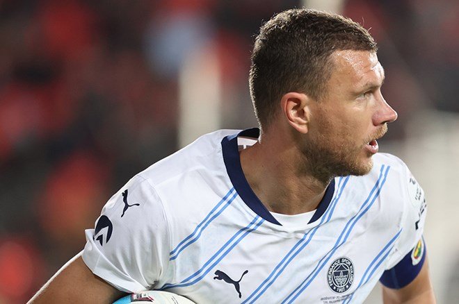 "Mourinho bunu sezon boyunca anlayamadı" | Spor yazarları Fenerbahçe için ne dedi?  - 3. Foto