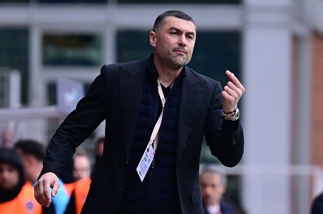 Burak Yılmaz'dan "Fenerbahçe" sorusuna "Asla" cevabı: Kırmızı kartı çok konuşulmuştu  - 2. Foto