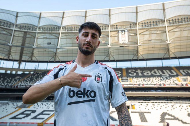 Beşiktaş'ta eşi benzeri görülmemiş kıyım: Tam 11 futbolcuyla yollar ayrılıyor  - 15. Foto