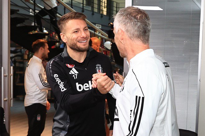 dda2971a877c4891ab2f4d7d3e406d01 Immobile'den gece yarısı flaş gönderme - 5. Foto