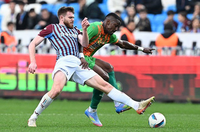 "Fatih Tekke'nin futbol zekası" | Spor yazarları Trabzonspor için ne dedi  - 3. Foto