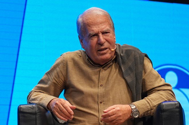 e84fa70d2d7544a2b14ea6797a7ff20b Mustafa Denizli'den derbi sonrası çarpıcı iddia: Rıdvan Dilmen katılmadı, tam tersini söyledi - 3. Foto