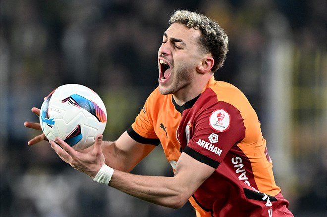 f4327de06a7247808b1c51718955626d-1 Galatasaray'da flaş ayrılık, Mertens aracı oldu: Sezonun bitmesini bile beklemeyecekler  - 3. Foto