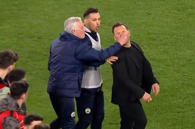 fb0d3696f8d44317932a6420fc1939a8-8 SON DAKİKA: PFDK kararları açıklandı: Mourinho kaç maç ceza aldı? - 3. Foto