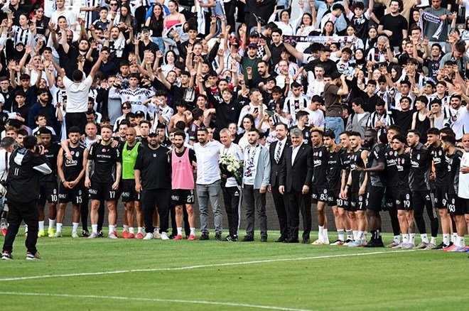 Beşiktaş idmanı için Tüpraş Stadyumu'nda taraftarlarla buluşma  - 5. Foto