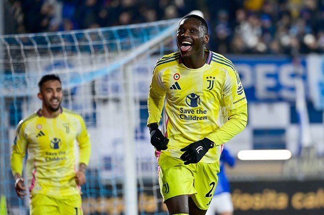 Fenerbahçe'den görülmemiş bonservis: İlk bomba Kolo Muani  - 5. Foto