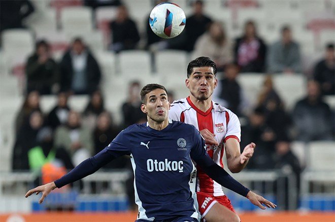 Sivasspor'un yıldızından Galatasaray maçına saatler kala transfer açıklaması  - 3. Foto