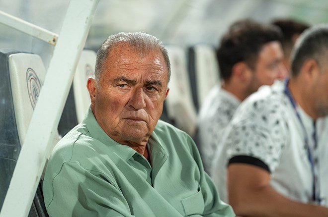 0eb48d3582454a9eb19e68ca721c84d6-1 Fatih Terim'den Galatasaraylılara mesaj: "Mayıs ayını boş bırakmayalım" - 5. Foto