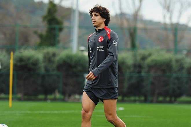 Camiayla vedalaştı, Fenerbahçe'ye geri döndü: "Hakkınızı helal edin"  - 6. Foto