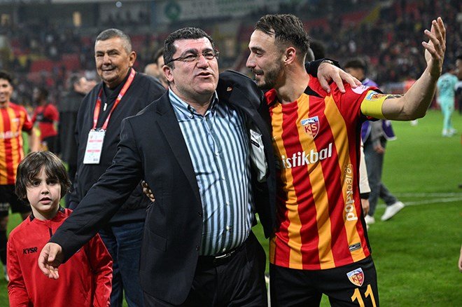 17e81ee23c6a42138880e4537895707c-1 Kayserispor'dan Galatasaray için resmi Gökhan Sazdağı açıklaması  - 4. Foto