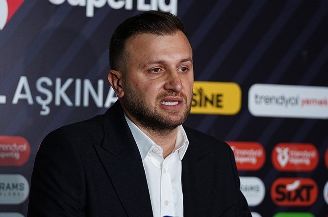 1e25c3b222884257a039e602c7c7dbeb RESMİ: Ve Berke Özer imzayı attı  - 6. Foto