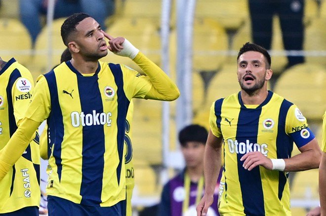 265f3436066d427daf3763421a90386e En-Nesyri'nin gol sonrası hareketi olay oldu: Tribünlerden ıslık sesleri yükseldi - 2. Foto