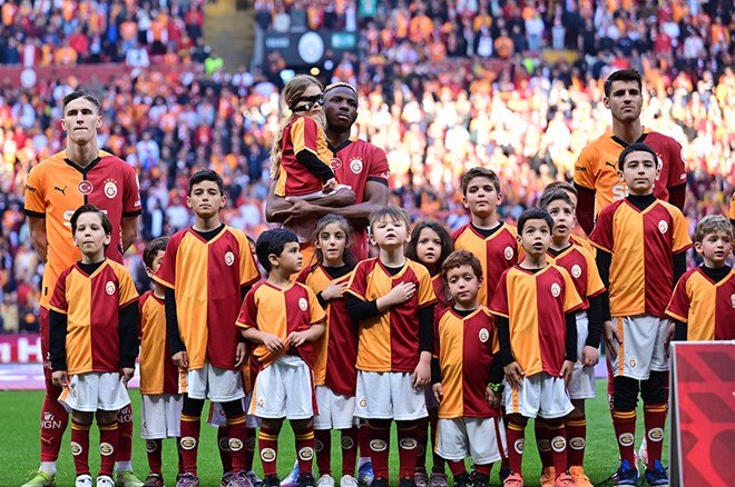 35c141fdeb1743afb55391b864bdd192 Galatasaray-Sivasspor maçına damga vuran an: Başrolde Osimhen - 4. Foto