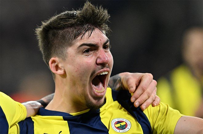 36896f24782a42b397ad002b60a44336 Acun Ilıcalı 20 milyon sterlinlik mesajı açıklamıştı: Fenerbahçeli yıldıza ciddi talip - 4. Foto