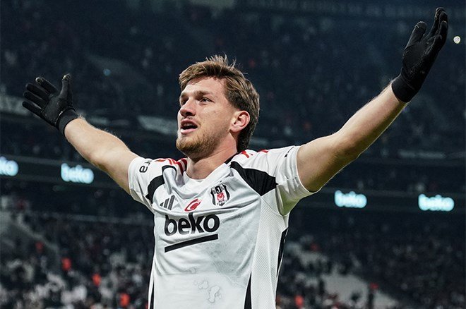 Beşiktaş'ta büyük sürpriz: Ayrılık planları yapılıyordu, takımda kalıyor  - 6. Foto