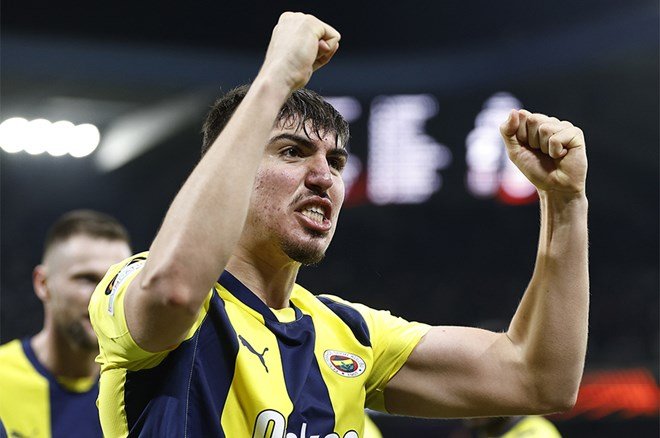 Ve Fenerbahçe, Yusuf Akçiçek teklifine cevap verdi: Bonservis bedeliyle tarihe geçecek  - 5. Foto