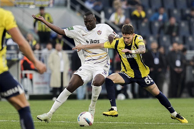 558679c0c86a419db9f44ef16828bf33 Ve Eyüpspor'dan Arda Turan için Shakhtar Donetsk açıklaması  - 2. Foto