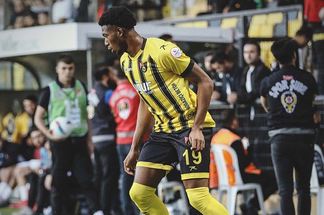 5a4e4dee20cf499d9812b73a7d5c2cc7-1 Beşiktaş, sol açığını 1. Lig'den buldu: Menajeri teklifi resmen açıkladı - 6. Foto