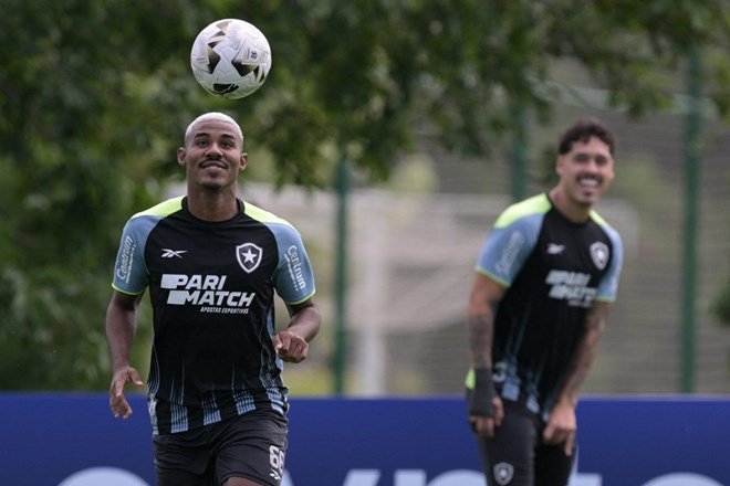 5b29ac7c62ea46cbb8f9d58508f401c0 Fenerbahçe'nin teklifi ortaya çıktı: Brighton, Brezilyalı sol bekin peşinde - 7. Foto