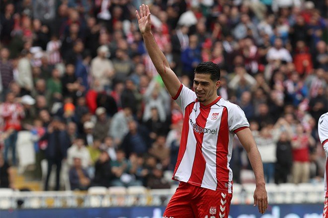 Sivasspor'un yıldızından Galatasaray maçına saatler kala transfer açıklaması  - 5. Foto