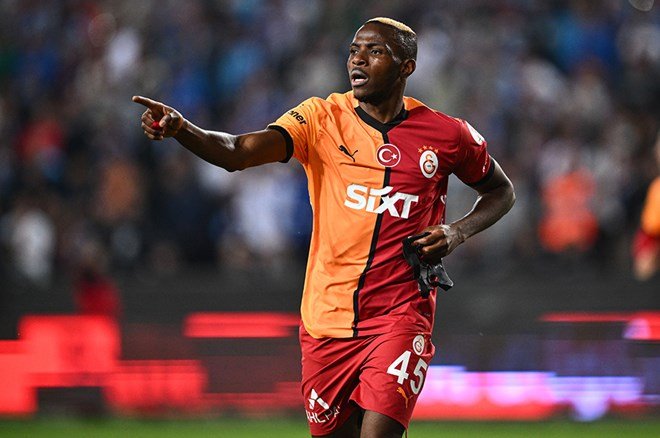 603ba0bb44184906a36b0f13c4f6e5f0-7 Victor Osimhen'den kupa finalindeki rekor sonrası flaş paylaşım - 5. Foto