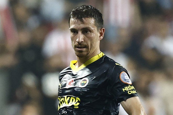 Mert Hakan Yandaş'ın rahatsızlığı dövme kaynaklı mı? Milyonda bir rastlanan enfeksiyon  - 2. Foto