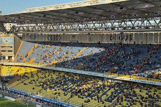 İlk 11 sayılırken olanlar oldu: Fenerbahçe'de Ali Koç, yönetim ve futbolculara büyük tepki  - 6. Foto