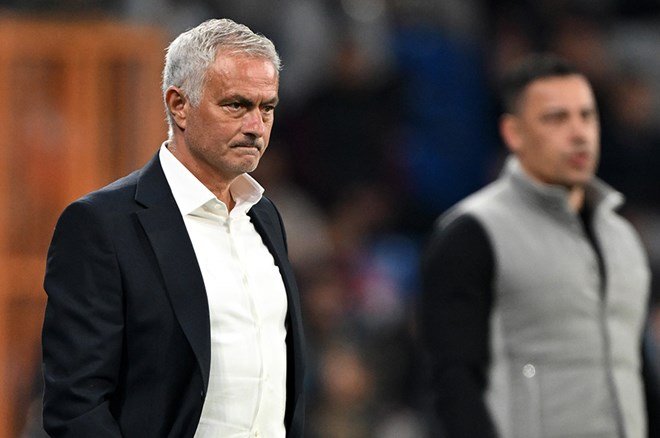 7b1e978cee1945eabb851f3435969afd Jose Mourinho'dan Ali Koç'un transfer sözleri üzerine açıklama  - 5. Foto