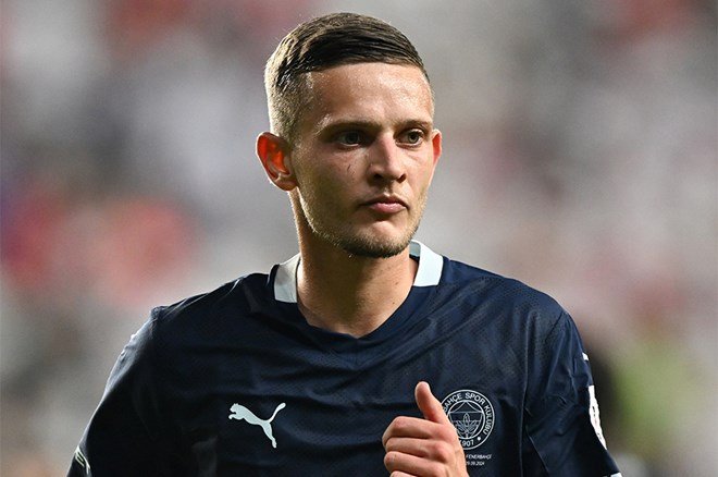 Büyük sürpriz: Fenerbahçe'de Yusuf Akçiçek ve Livakovic'le yollar ayrılıyor  - 5. Foto