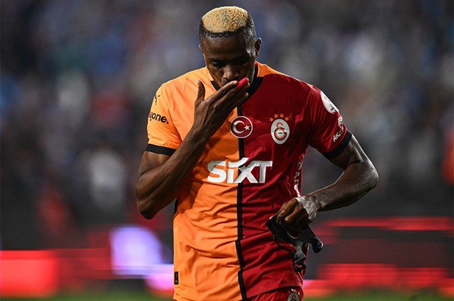 8ecd70731c564049add2222c68c95def Victor Osimhen'den kupa finalindeki rekor sonrası flaş paylaşım - 7. Foto