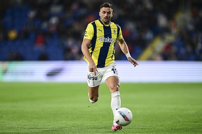 Trio'da Başakşehir-Fenerbahçe maçı için flaş penaltı ve kırmızı kart çıkışı: "Net, Yüzde yüz"  - 2. Foto