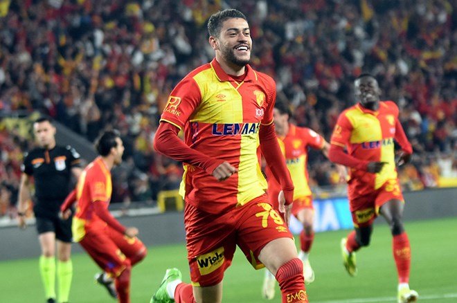 Romulo bombası patlıyor: Göztepe'nin istediği bonservis ortaya çıktı  - 5. Foto