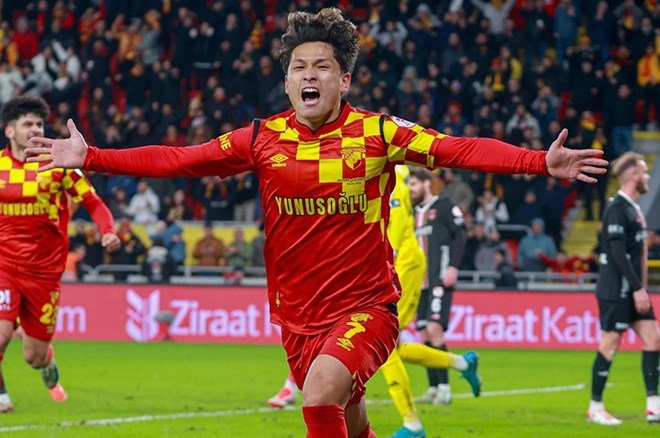 Göztepe yeni orta sahasını Premier Lig'de buldu  - 3. Foto