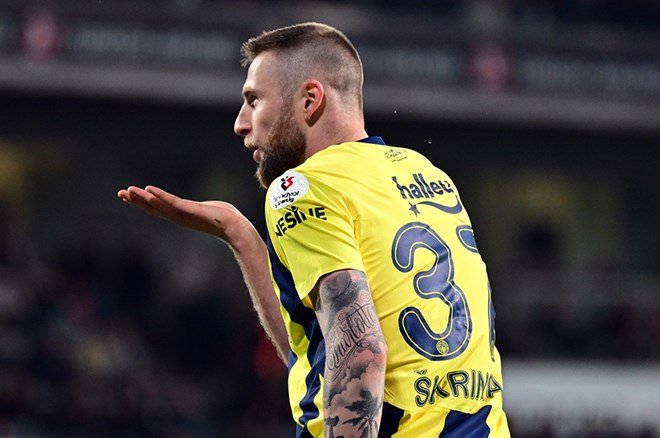 975ff09a1c024181935cd4e140aec067 Fenerbahçe tribünleri sadece 1 futbolcusunu alkışladı - 4. Foto