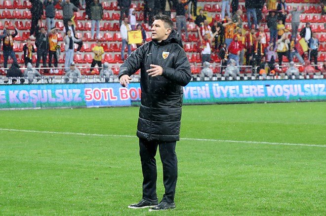 9f87cec600d04b38bee87386eedd8ad8 Jakirovic'ten Galatasaray yorumu: "En iyi seçenek 1 puan almak"  - 3. Foto