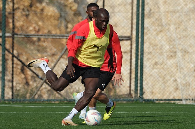 Ligin bitimine 4 maç kala Vincent Aboubakar sürprizi  - 3. Foto