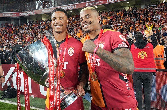 Osimhen: "Şampiyon biziz, başka söze gerek yok"  - 6. Foto