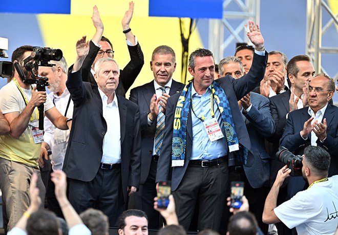 aab042d317424f6fb0dfa40e5e326c41 Aziz Yıldırım iddiası gündeme bomba gibi düştü: Ali Koç'a yapacağı çağrı ortaya çıktı - 5. Foto