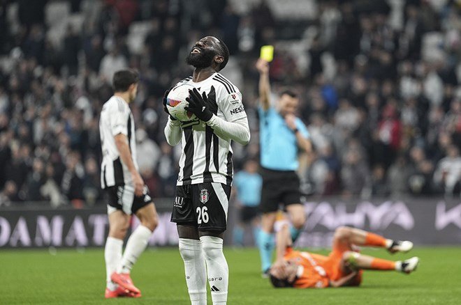 ba882b26f7ff43b3809c5acef1282ba2-1 Beşiktaş'ta Arthur Masuaku gerçeği - 4. Foto