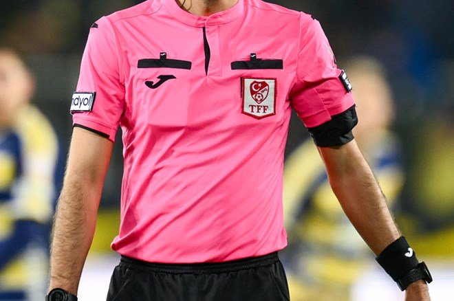 VAR'dan Mourinho'yu çıldırtan karar: Fenerbahçe penaltı bekledi  - 3. Foto