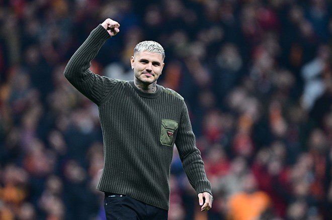 be9aceea38ca425ca5c1d90f4318b565 Icardi'nin nişanlısı China Suarez'in Galatasaray şaşkınlığı: "Tam bir çılgınlık!" - 3. Foto