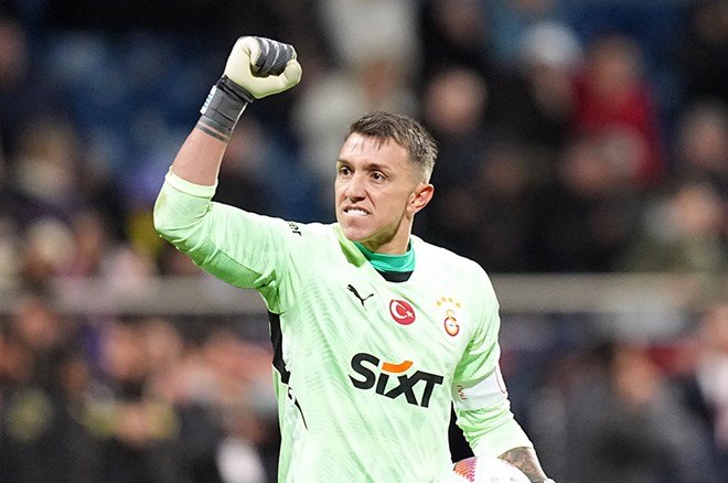 Fernando Muslera yeni rekora 2 kupa uzakta  - 2. Foto