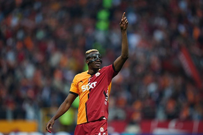c93dbed7e0e64b54809a8e9f9691a38b-8 Victor Osimhen'den gece yarısı flaş paylaşım: Galatasaray taraftarına mesaj - 5. Foto