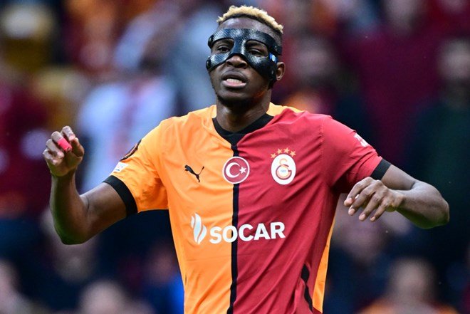 Galatasaray, Osimhen'i takımda tutacak çılgın planı devreye sokuyor: Yüzde 40 pay verilecek  - 5. Foto